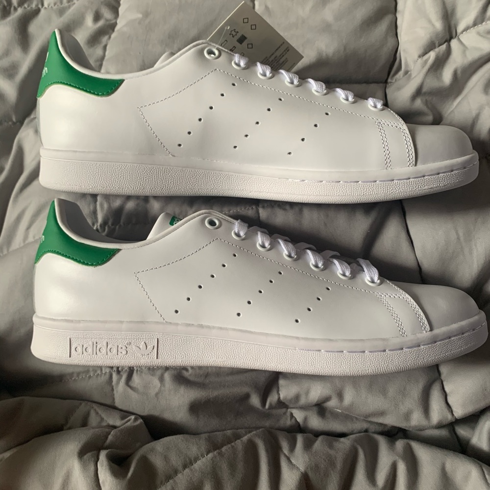 Men’s classic leather sneakers